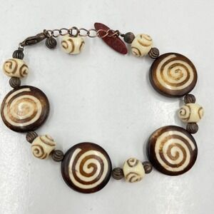Vintage Boho Ethnic Tribal Spiral Carved Resin Wood Bead Bracelet Brown Cream